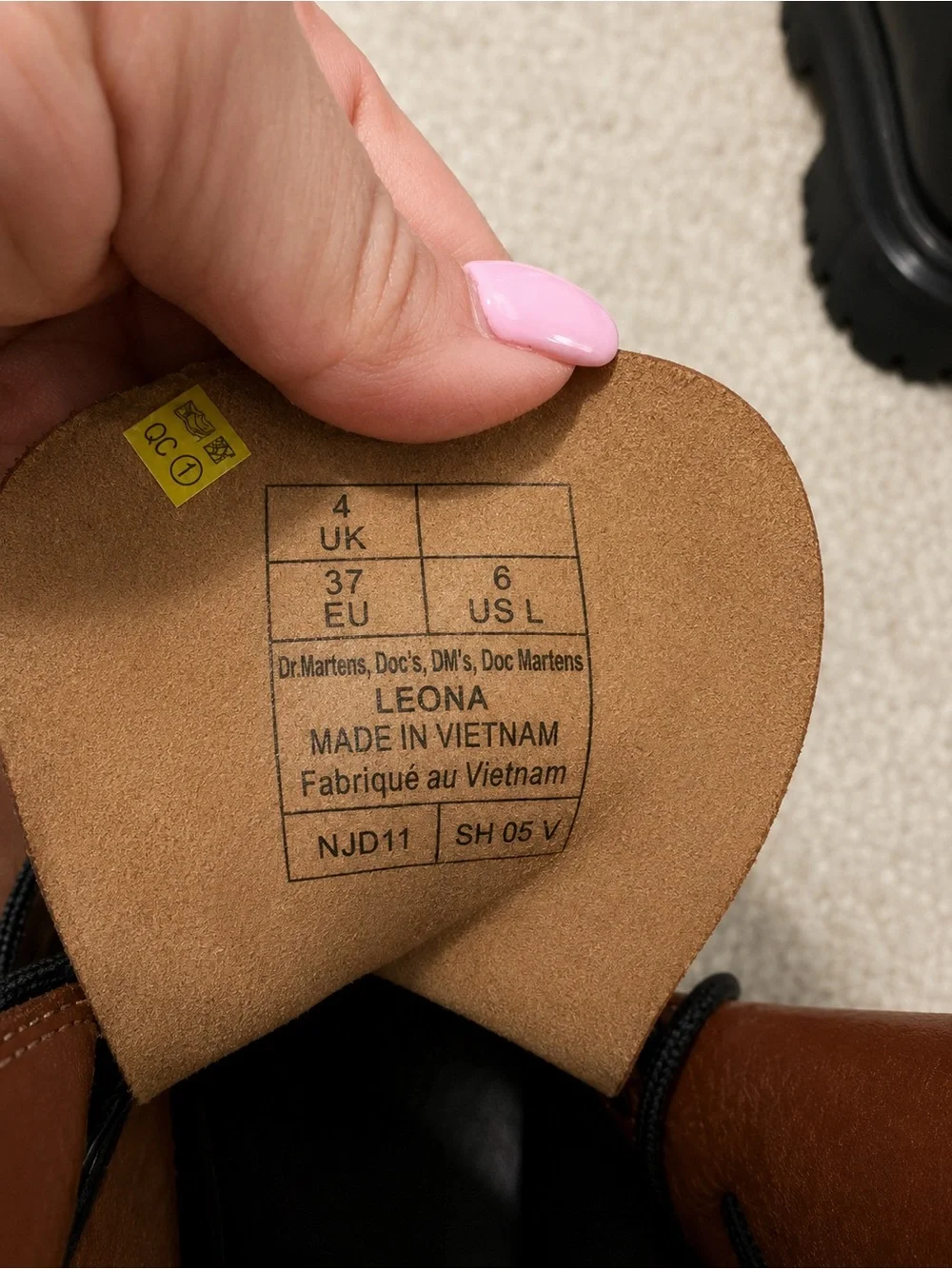 NWOT- Dr. Martens Leona Brown Leather Platform Boots Size 6- never worn.